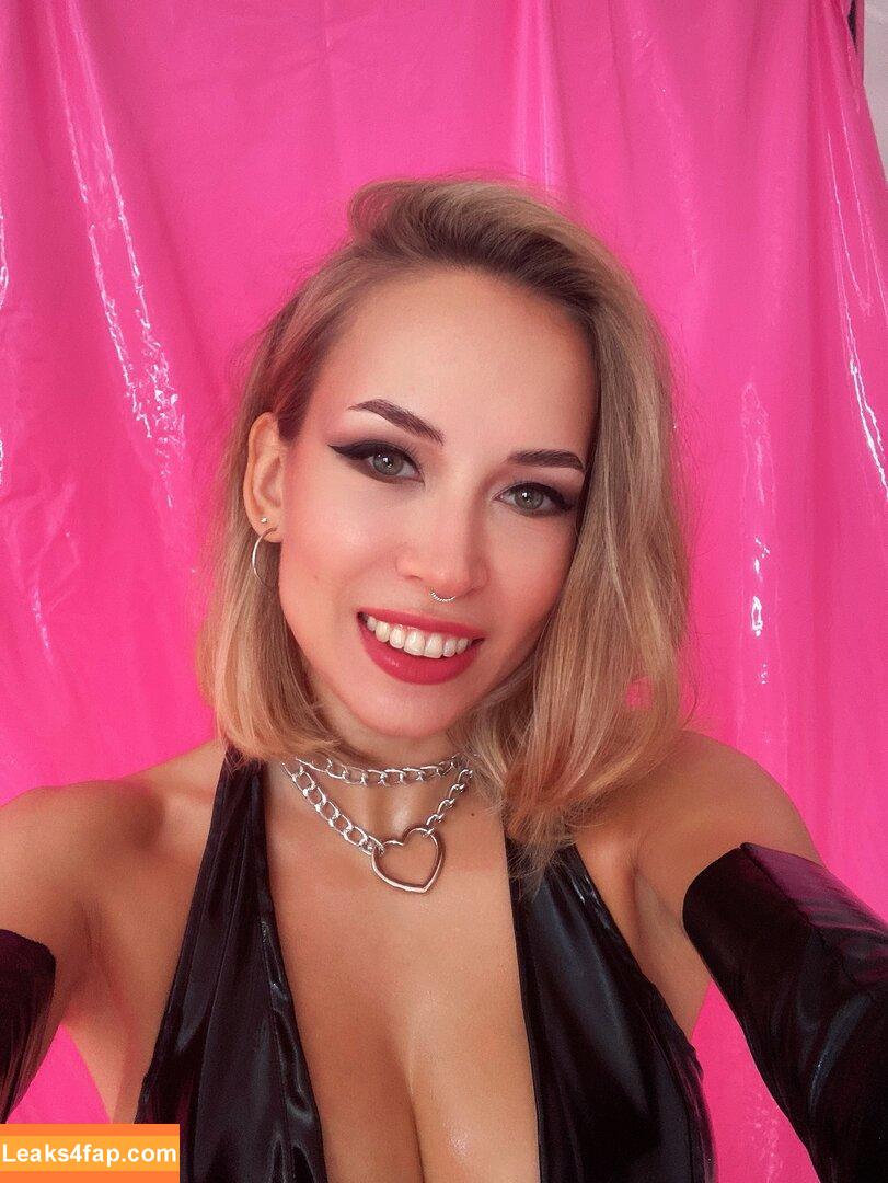 Oladushek11 / Natasha Roik leaked photo photo #0323