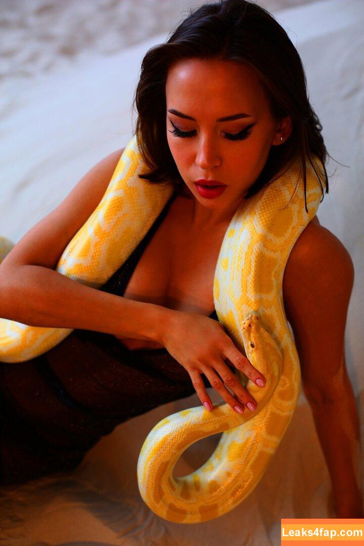 Oladushek11 / Natasha Roik leaked photo photo #0417