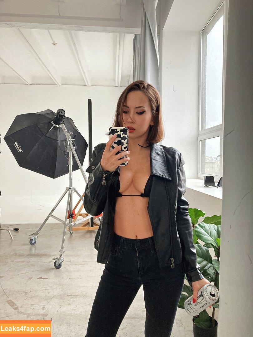 Oladushek11 / Natasha Roik leaked photo photo #0482