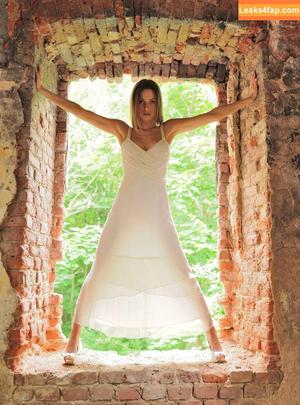 Olga Alberti photo #0125
