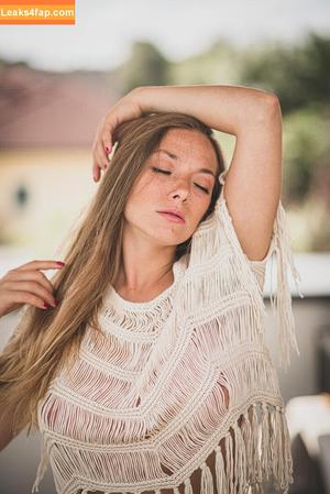 Olga Kobzar photo #0397