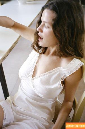 Olga Obumova photo #0161