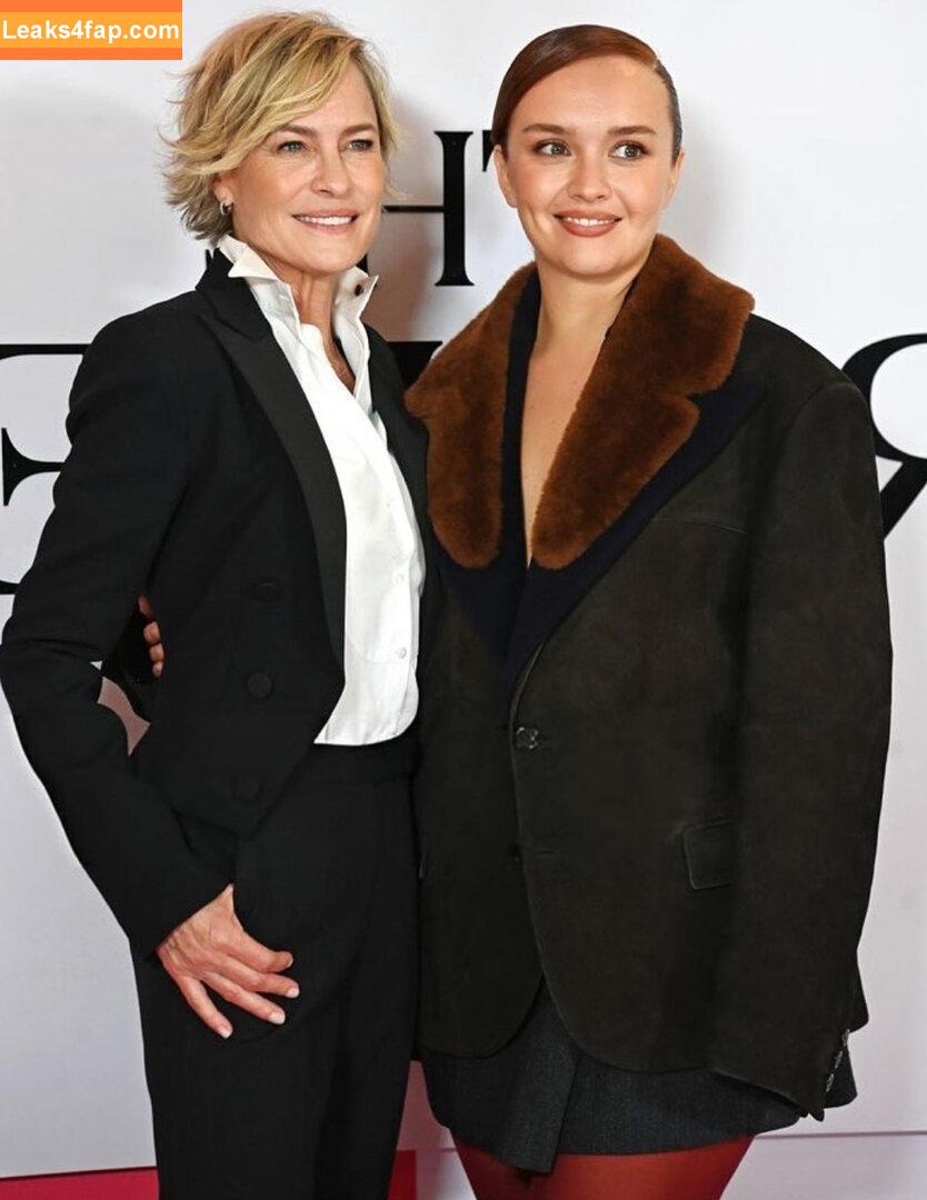 Olivia Cooke / livkatecooke слитое фото фото #0582