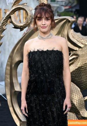 Olivia Cooke фото #0378