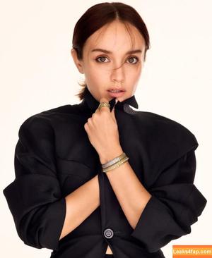 Olivia Cooke photo #0573