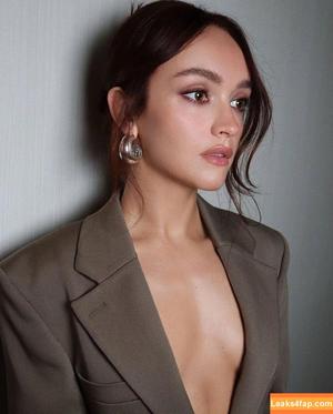 Olivia Cooke photo #0575