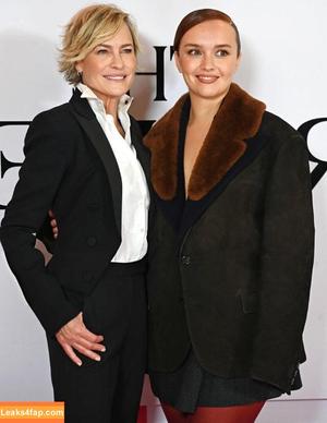 Olivia Cooke фото #0595