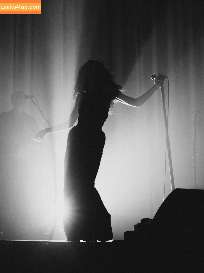 Olivia Dean / oliviadeano leaked photo photo #0010