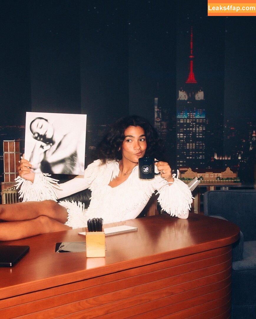 Olivia Dean / oliviadeano leaked photo photo #0016