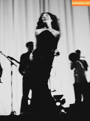 Olivia Dean photo #0011