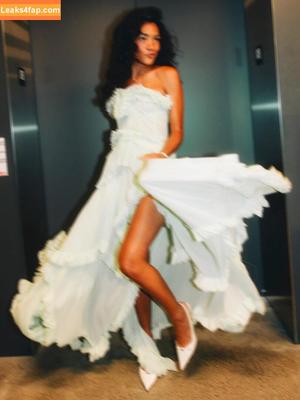 Olivia Dean photo #0021