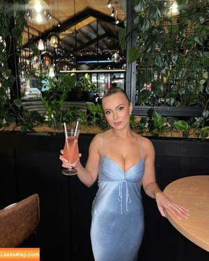 Olivia Hollands фото #0041