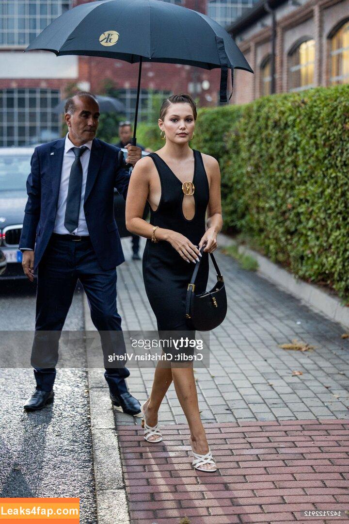 Olivia Holt / Non-Nude / Preview / olivia_holt leaked photo photo #0654