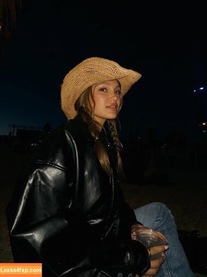 Olivia Holt photo #0659