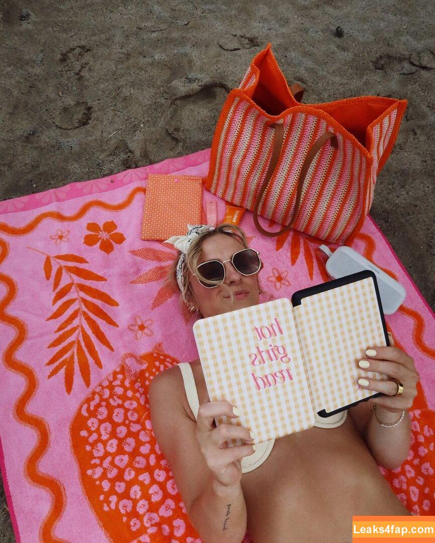 Olivia Ingledue / livfitllc leaked photo photo #0003