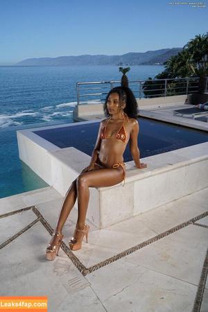 Olivia Jay photo #0137