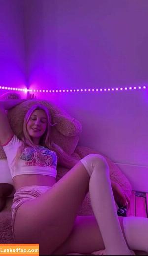 Olivia Johnson фото #0004