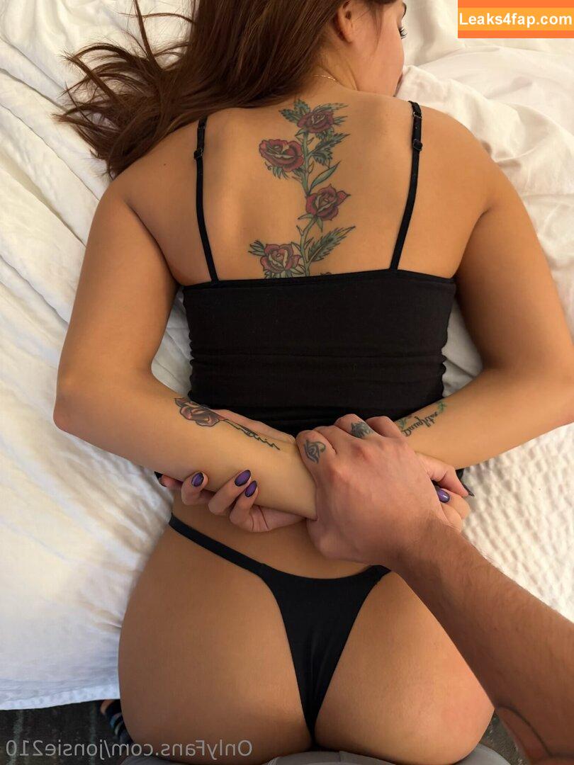 Olivia Jones / jonsie210 / oliviaannjones / oliviajonesfree leaked photo photo #0130