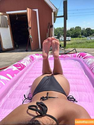 Olivia Jones photo #0039