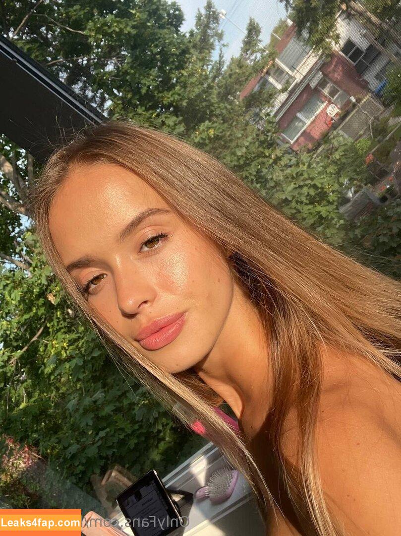 olivia_livy /  leaked photo photo #0018