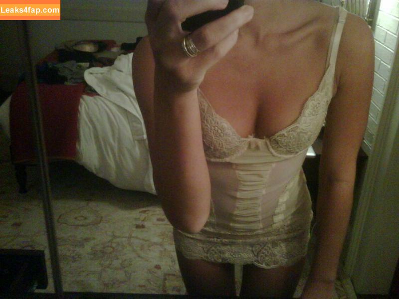 Olivia Munn / oliviamunn слитое фото фото #0021