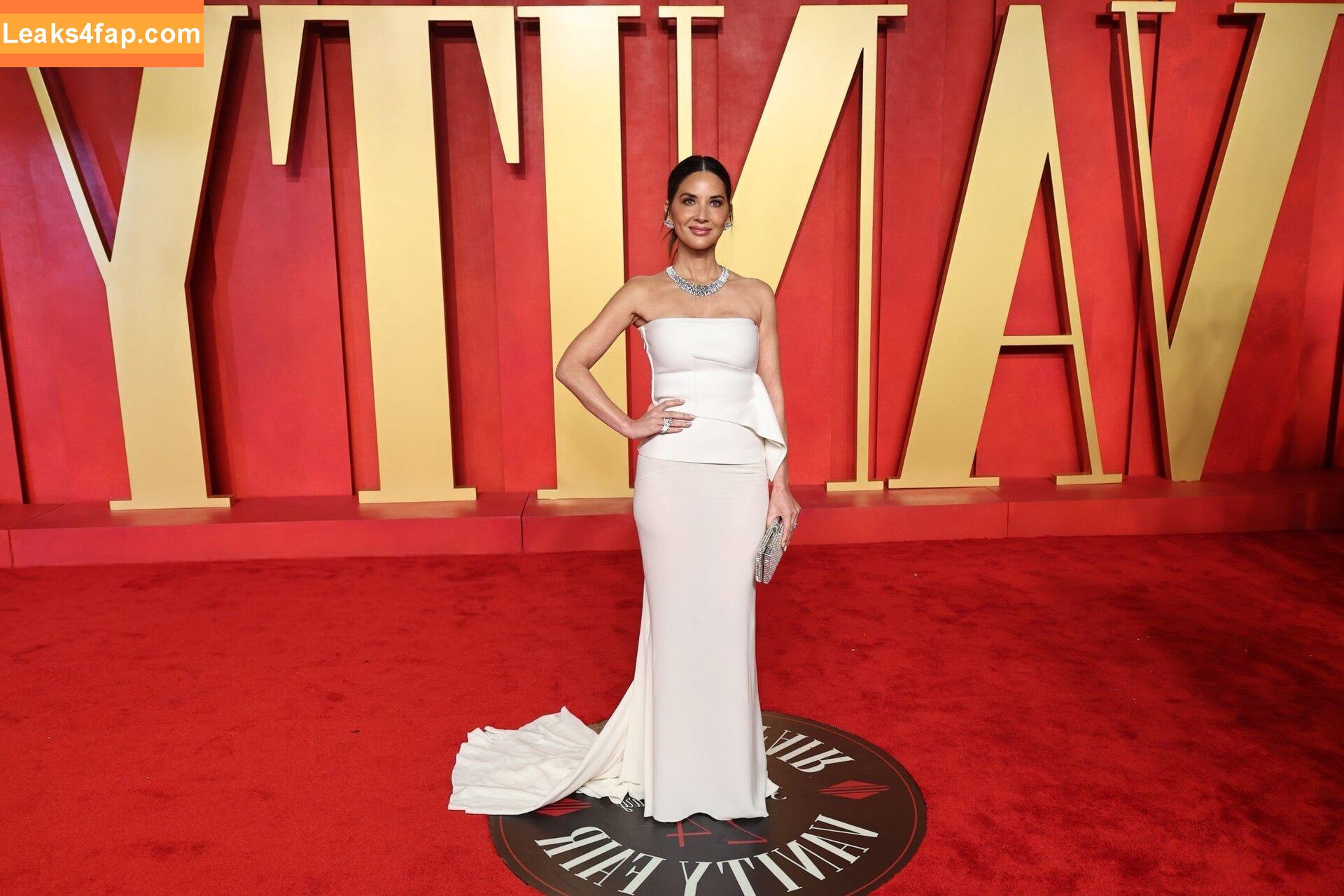 Olivia Munn / oliviamunn слитое фото фото #0379