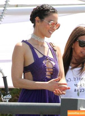 Olivia Munn photo #0484