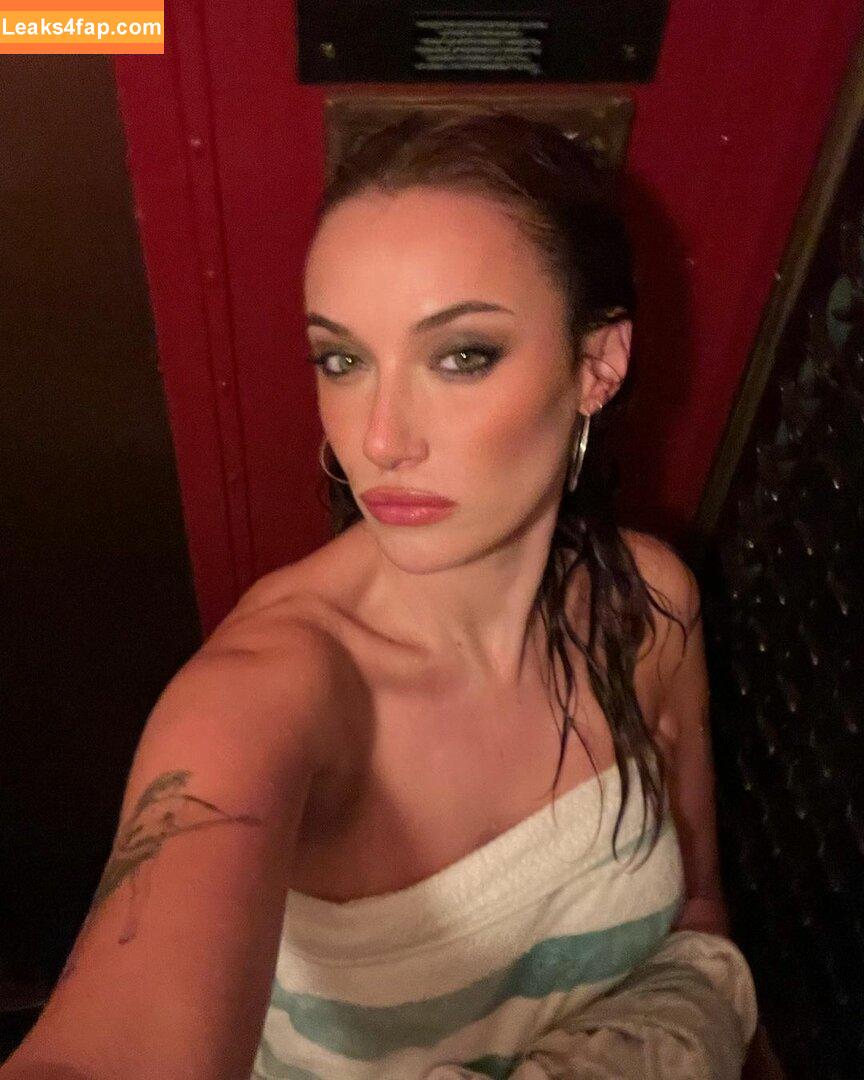 Olivia OBrien / olivialauren / oliviaobrien leaked photo photo #0165