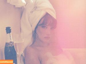 Olivia OBrien photo #0145