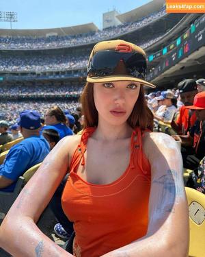 Olivia OBrien photo #0220