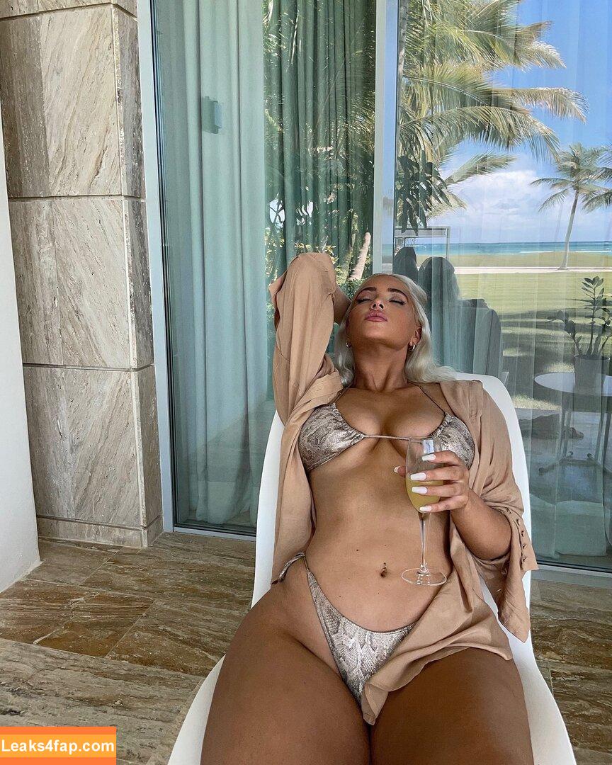 Olivia Pierson /  leaked photo photo #0002