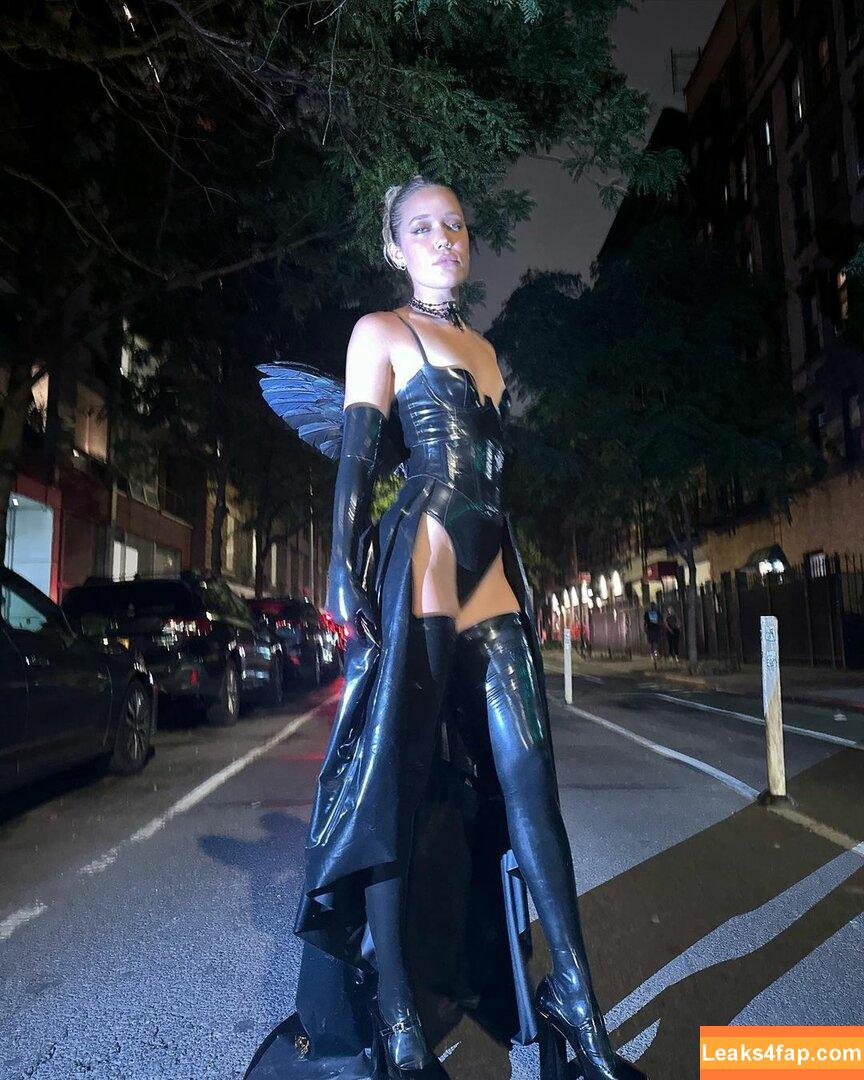 Olivia Ponton / iamoliviaponton / olivia.ponton / olivia_ponton / oliviaponton9366 leaked photo photo #0324