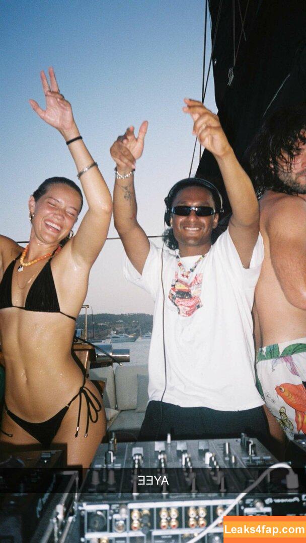 Olivia Ponton / iamoliviaponton / olivia.ponton / olivia_ponton / oliviaponton9366 leaked photo photo #0441