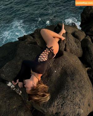 Olivia Ponton photo #0155