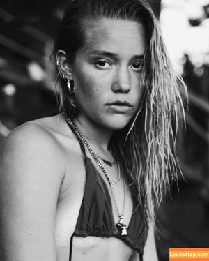 Olivia Ponton photo #0253