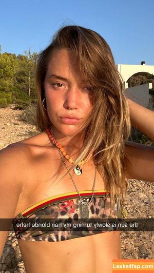 Olivia Ponton photo #0445