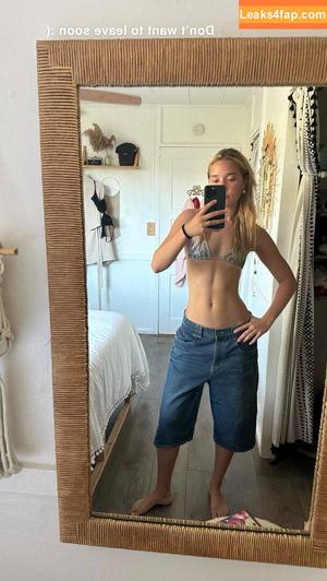 Olivia Ponton photo #1043