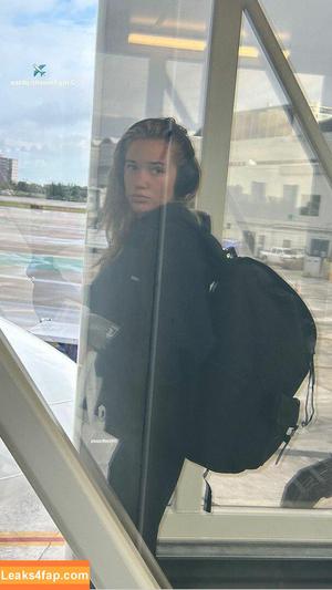 Olivia Ponton photo #1168