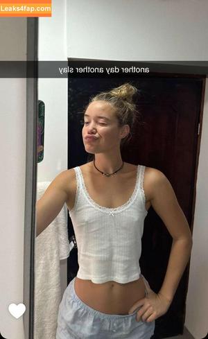 Olivia Ponton photo #1201