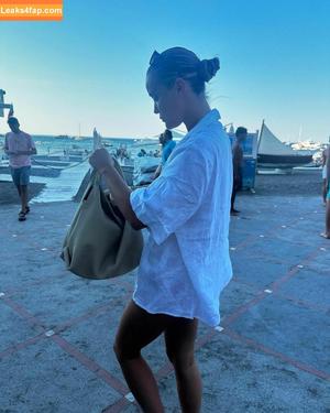 Olivia Ponton photo #2092