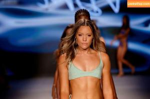 Olivia Ponton photo #2462