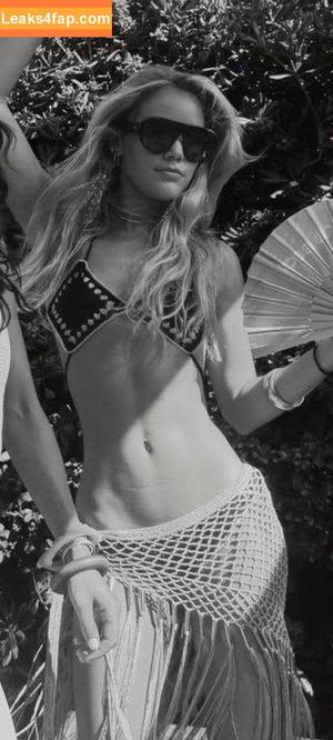Olivia Ponton photo #3488