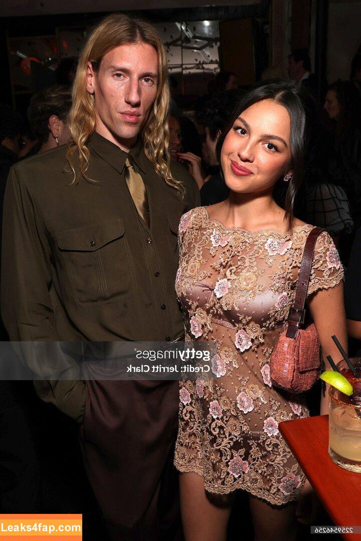 Olivia Rodrigo / https: / oliviarodrigo слитое фото фото #3772