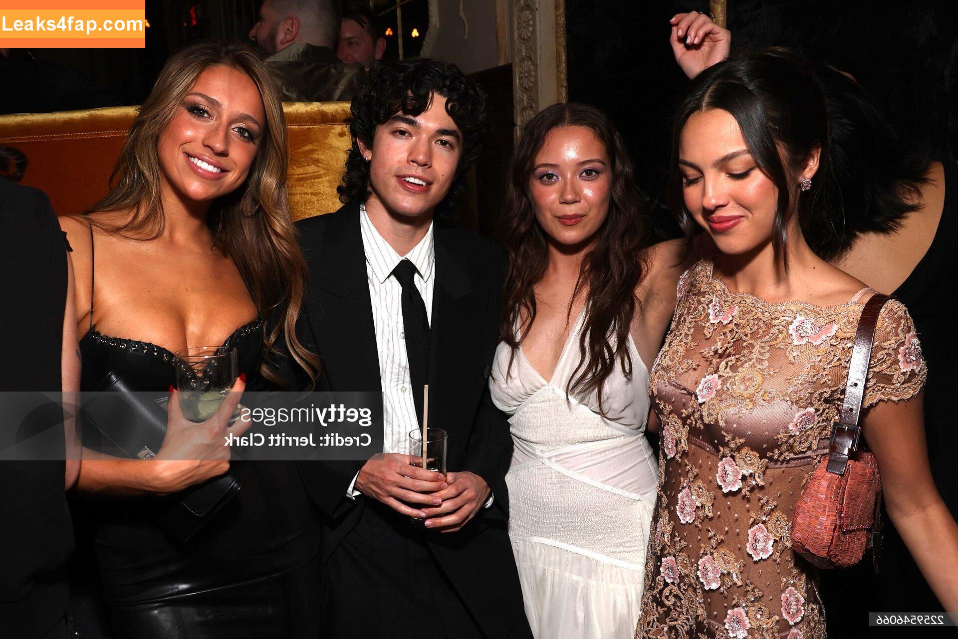 Olivia Rodrigo / https: / oliviarodrigo слитое фото фото #3773