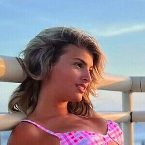 Olivia Wallace photo #0007