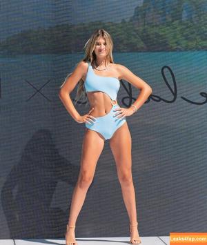 Olivia Wallace photo #0016