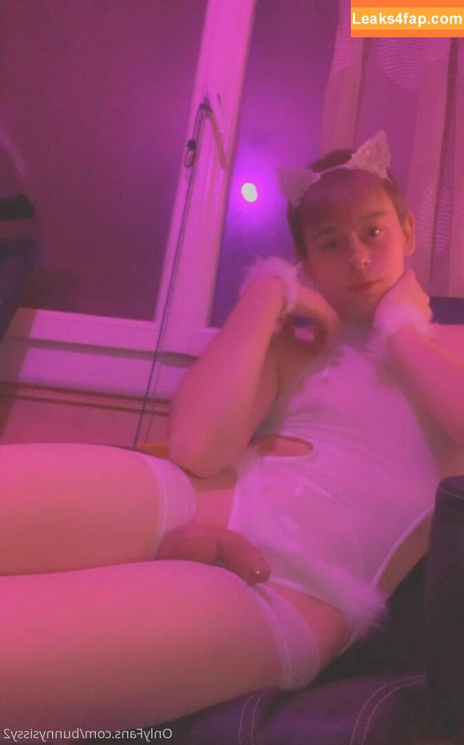 oliviabnwo / bunnysissy2 leaked photo photo #0017