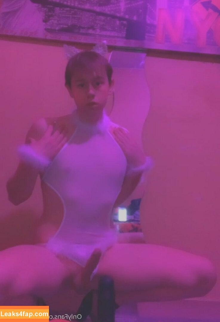 oliviabnwo / bunnysissy2 leaked photo photo #0021