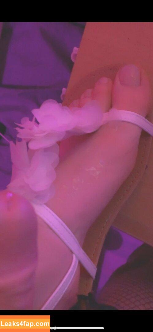 oliviabnwo / bunnysissy2 leaked photo photo #0024