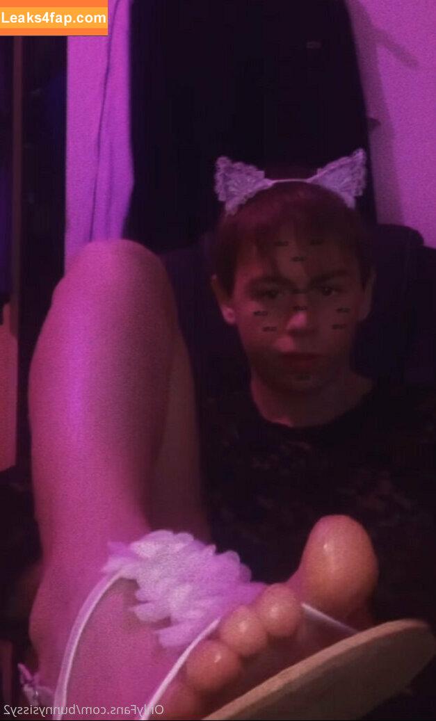 oliviabnwo / bunnysissy2 leaked photo photo #0030